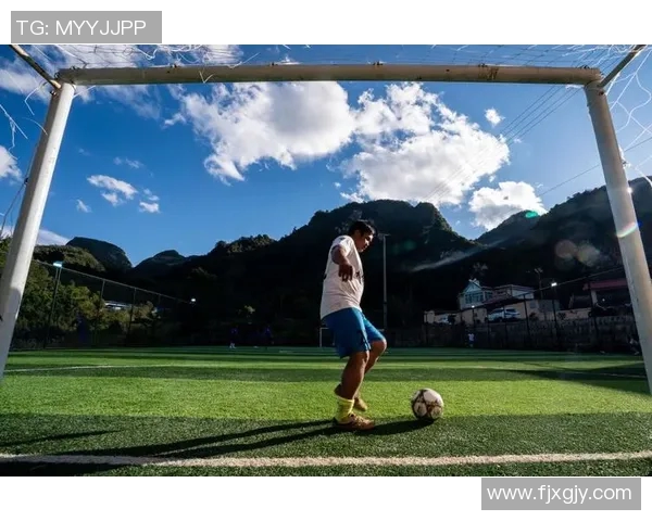 足球明星如何运用球杆技巧提升球场表现与竞技水平的探讨