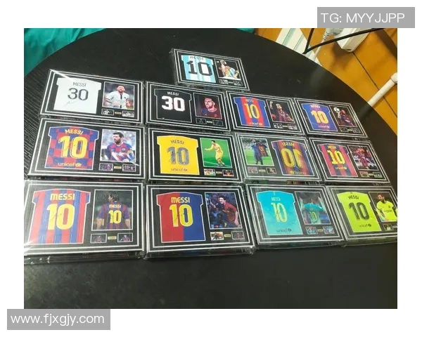 足球明星卡罐装图片展示各大球星风采与魅力的创意设计与收藏价值解析