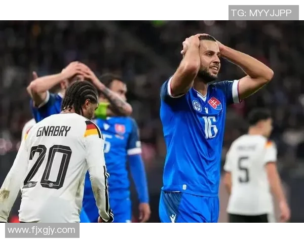 受伤却依然魅力四射的足球明星们的坚韧与风采